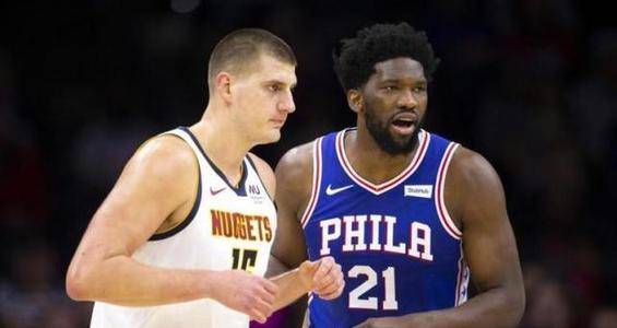 但她依然以 但她依然以